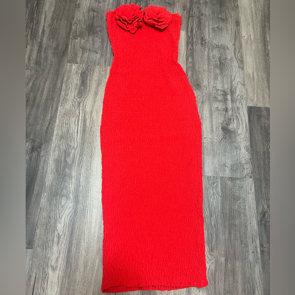 Elegant Red Sleeveless Dress